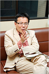 金井壽宏